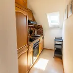 Kır Evi Akkens, *