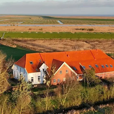 Akkens, Venkovský dům *