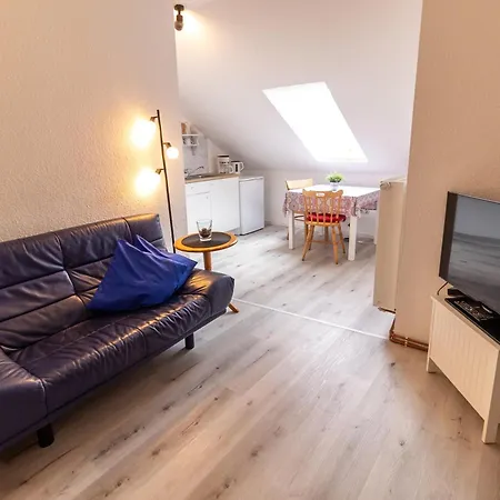 Akkens, Venkovský dům *