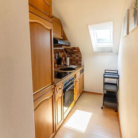 Venkovský dům Akkens, *