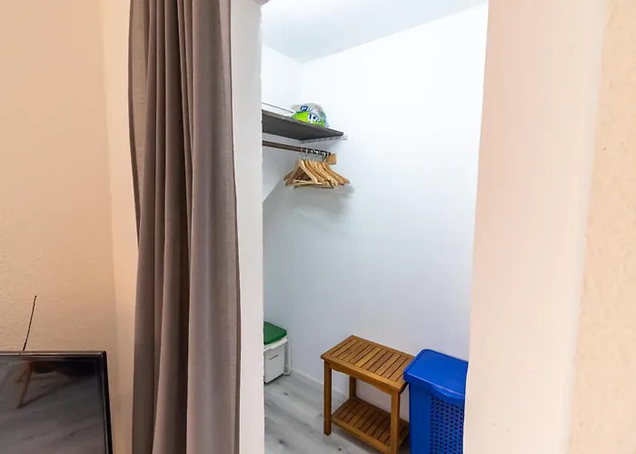 Akkens, Country house